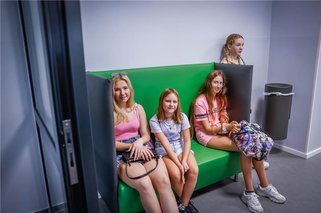 Der Erweiterungsbau des Bert-Brecht-Gymnasiums in Dortmund-Kirchlinde wurde nun offiziell eingeweiht. So sieht das Gebäude von außen aus.