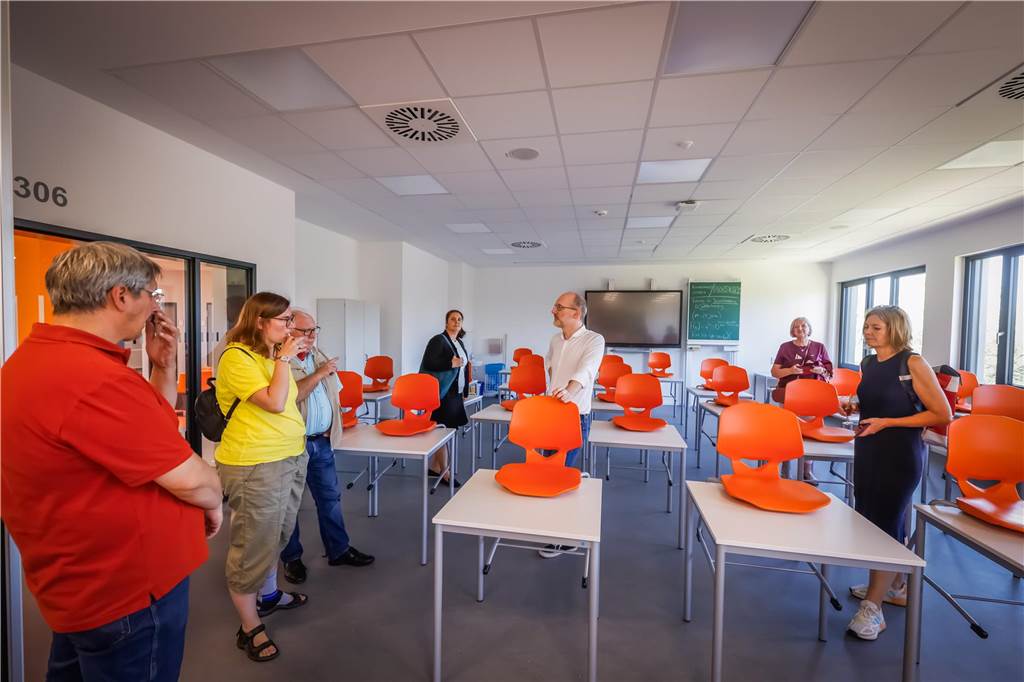 Der Erweiterungsbau des Bert-Brecht-Gymnasiums in Dortmund-Kirchlinde wurde nun offiziell eingeweiht. So sieht das Gebäude von außen aus.