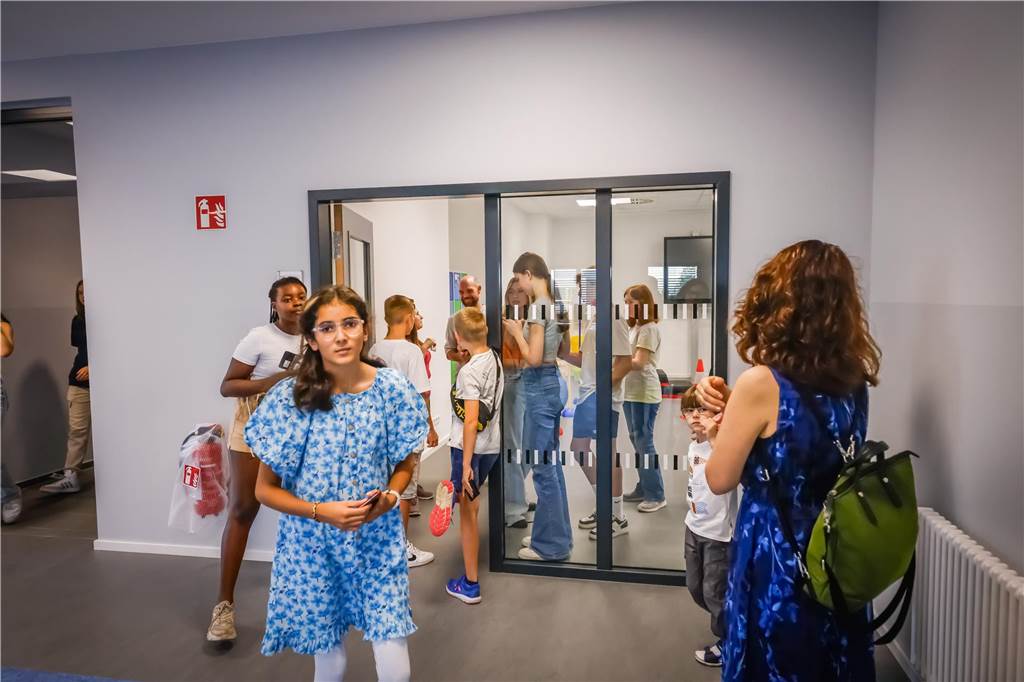 Der Erweiterungsbau des Bert-Brecht-Gymnasiums in Dortmund-Kirchlinde wurde nun offiziell eingeweiht. So sieht das Gebäude von außen aus.