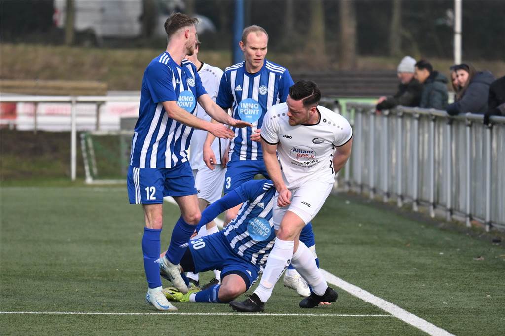 Spielszene zwischen ETuS Haltern und DJK SF Datteln