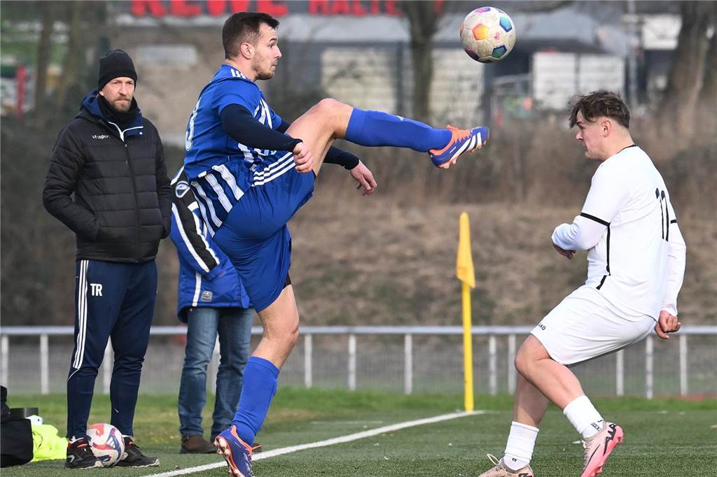 Spielszene zwischen ETuS Haltern und DJK SF Datteln
