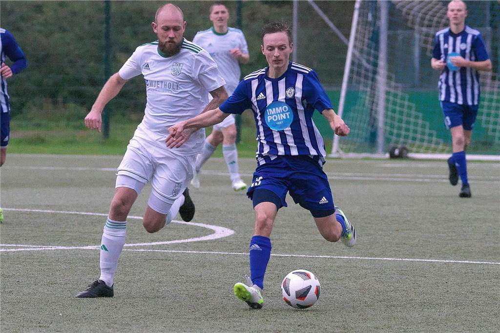 Der ETuS Haltern hat mit 0:2 gegen den TuS Velen verloren. Ein Eigentor leitete die Niederlage ein.