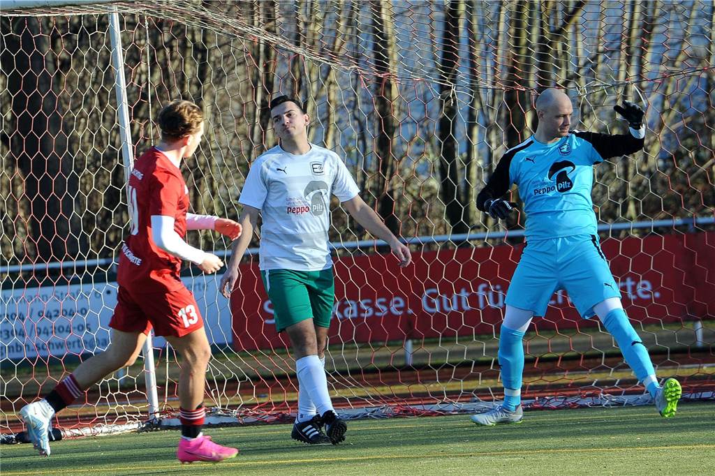 Der ETuS Schwerte-Ost hat gegen die 2. Mannschaft der SG Eintracht Ergste mit 4:0 gewonnen.