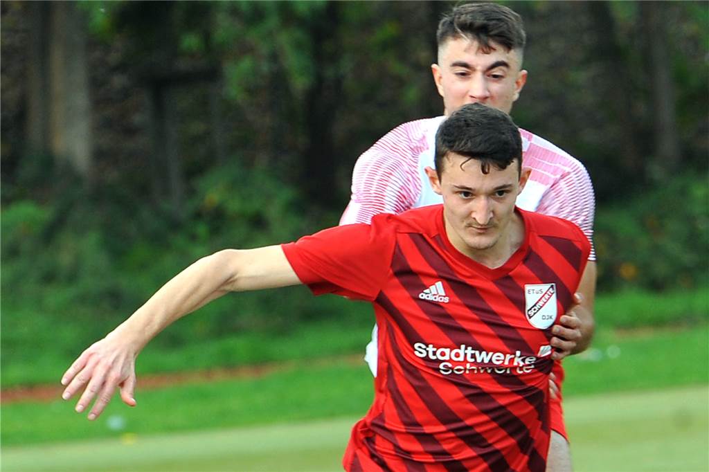 Der ETuS/DJK Schwerte hat gegen Ay Yildiz Derne mit 2:0 gewonnen.