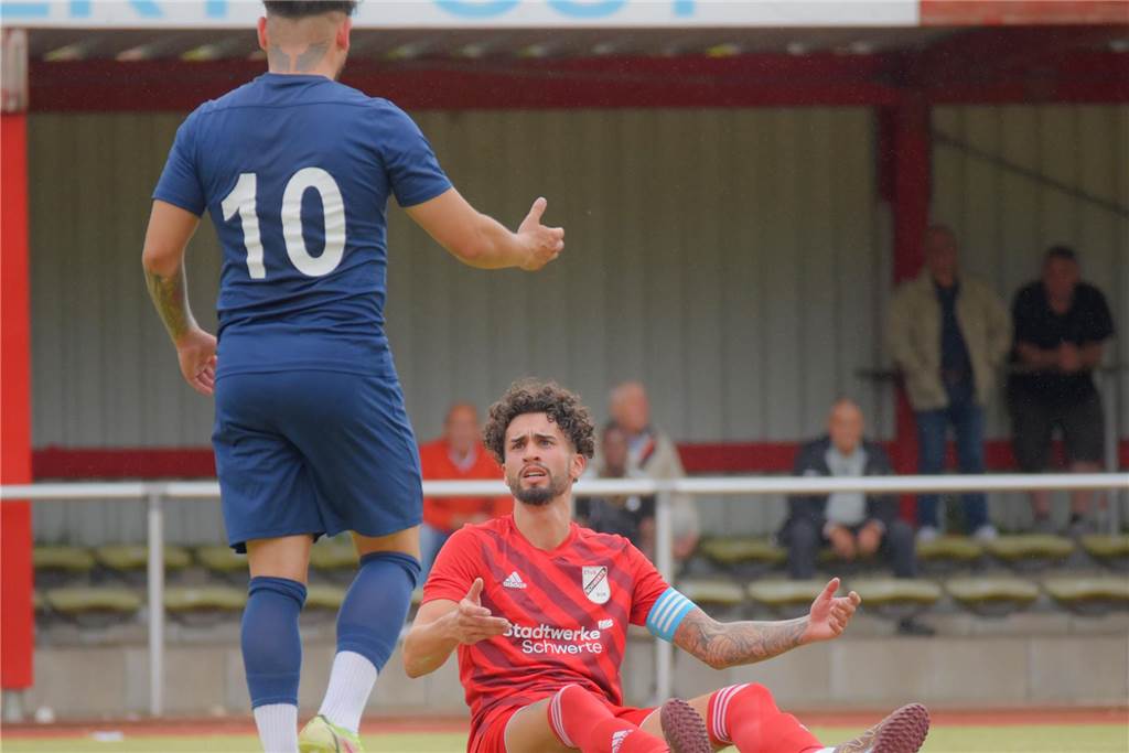 Der ETuS/DJK Schwerte hat gegen den SV Deilinghofen-Sundwig mit 2:4 verloren.