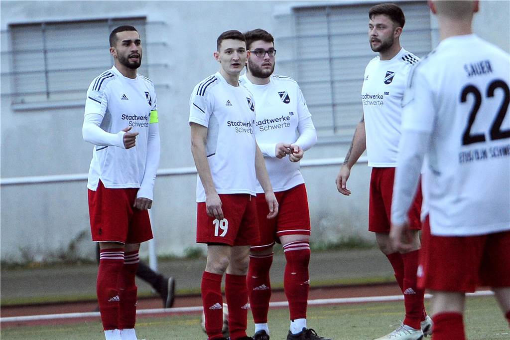 Der ETuS/DJK Schwerte hat gegen den TuS Eichlinghofen II mit 0:1 verloren.