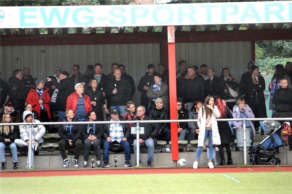 Der ETuS/DJK Schwerte hat gegen den VfB Westhofen II mit 2:1 gewonnen.