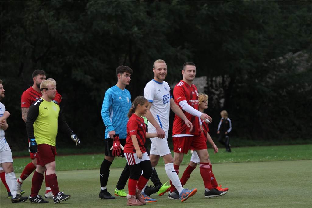 Der ETuS/DJK Schwerte hat gegen den VfB Westhofen II mit 2:1 gewonnen.