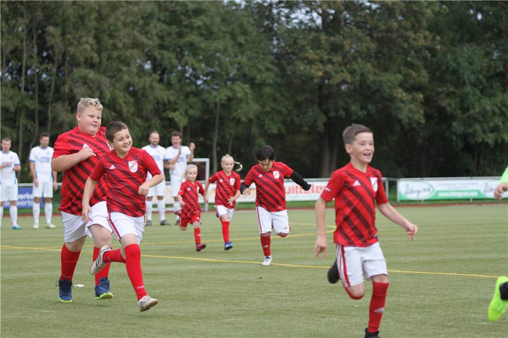 Der ETuS/DJK Schwerte hat gegen den VfB Westhofen II mit 2:1 gewonnen.
