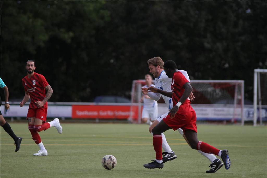 Der ETuS/DJK Schwerte hat gegen den VfB Westhofen II mit 2:1 gewonnen.