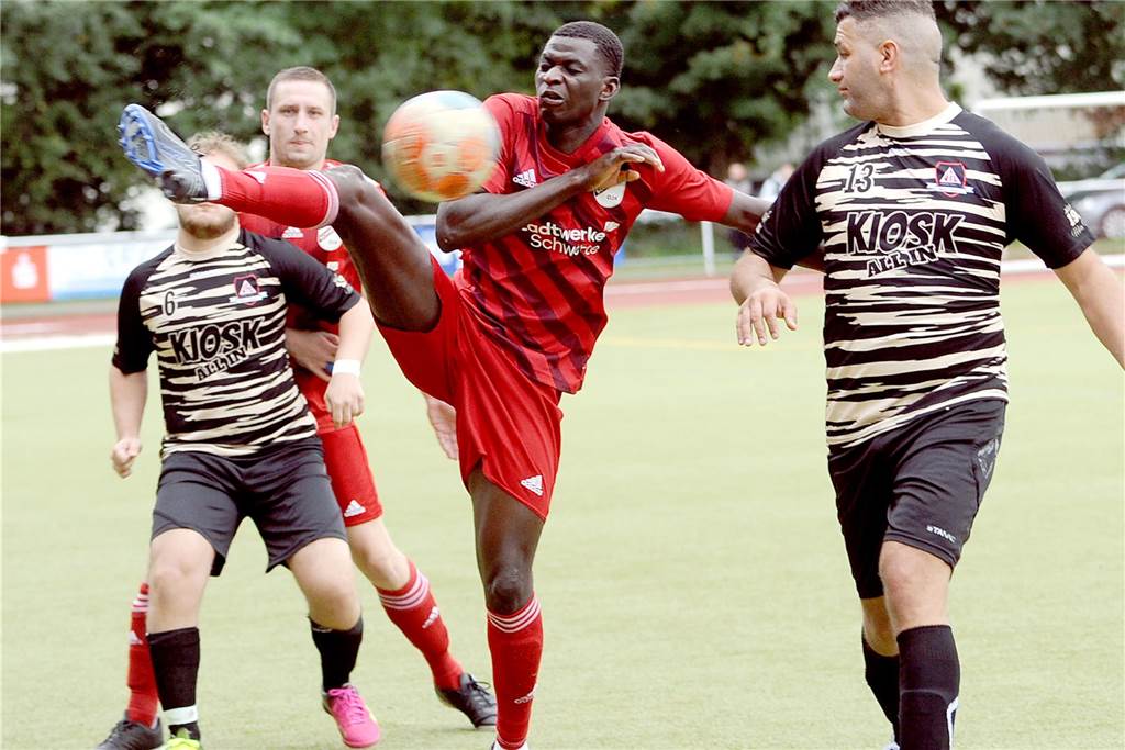 Der ETuS/DJK Schwerte hat gegen den VfL Hörde II mit 10:0 gewonnen.