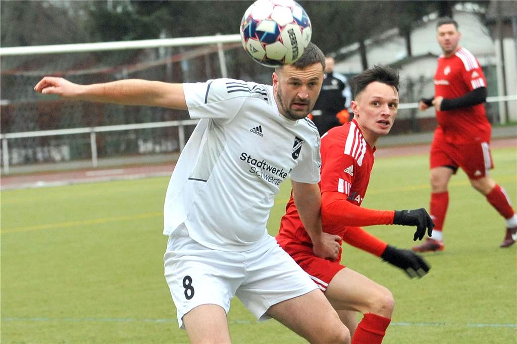 Der ETuS/DJK Schwerte hat sich vom VfB Lünen mit einem 2:2-Unentschieden getrennt.