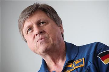 Der Ex-Astronaut Ulrich Walter rät Gerst zum „langweiligen“ Fitnesstraining“. Foto: Michael Kappeler/Archiv