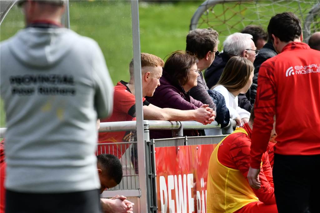 Sebastian Schütte steht am Rand