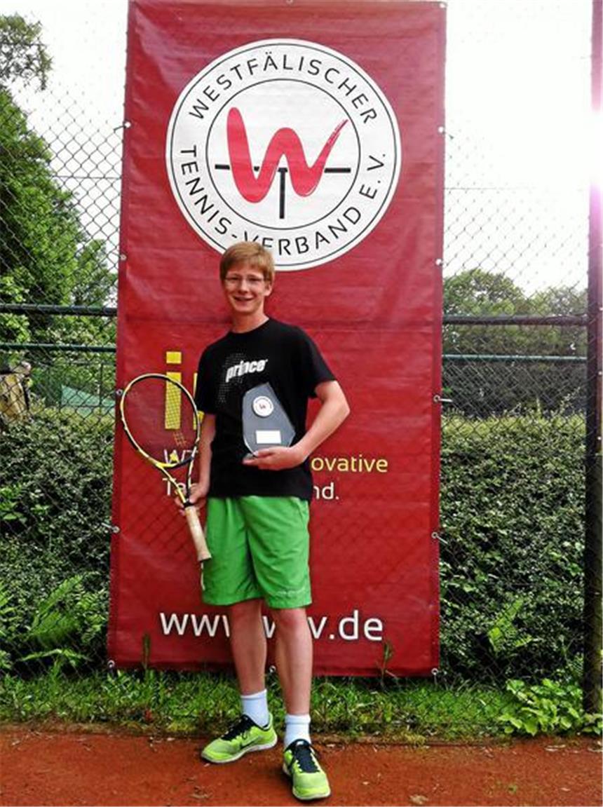 Junger Herausforderer gewinnt Stadtmeisterschaft Der Ex-Lüner Moritz Erpel setzte sich im Finale der Westfälischen Jugend-Tennismeisterschaften gegen David Nobbe vom Bünder TC in drei Sätzen durch.