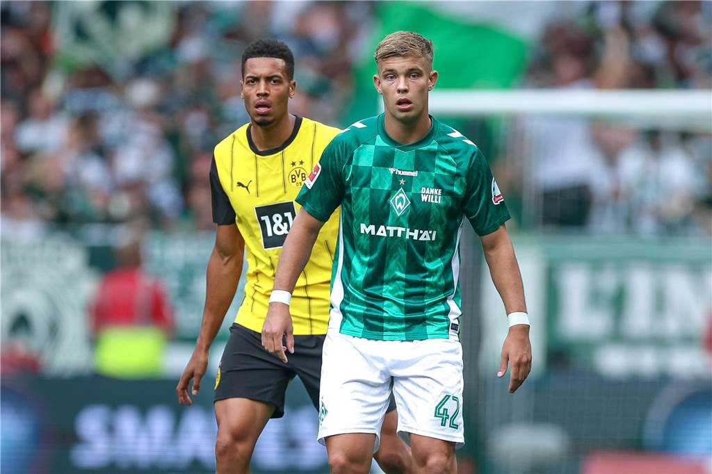 Keke Topp: Heftige Kritik an Schalke-Bossen, Lob für Büskens Keke Topp (r.), Ex-Schalker, jetzt Werder Bremen