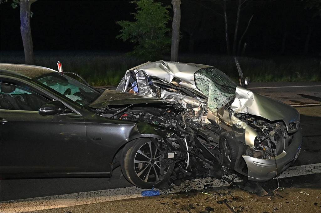 Pkw-Insasse stirbt bei schrecklichem Unfall auf dem Marler Damm Tödlicher Unfall auf dem Marler Damm in Dorsten