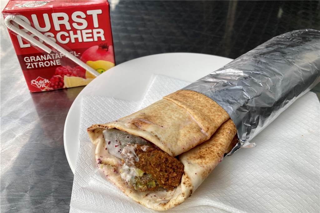 Der Gastro-Check (1): Wie gut is(s)t Dorsten in der Mittagspause? Der Falafel Dürüm war schnell fertig und wurde ohne viel Drumherum angerichtet. Eben typisch für ein Schnellrestaurant.