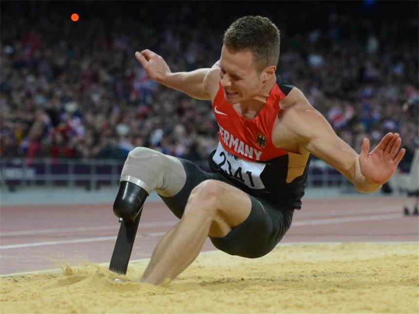 Weitspringer Rehm: DLV holt für Prothesen Gutachten ein Der Fall von Markus Rehm erinnert an den des südafrikanischen «Blade-Runners» Oscar Pistorius. Foto: Julian Stratenschulte