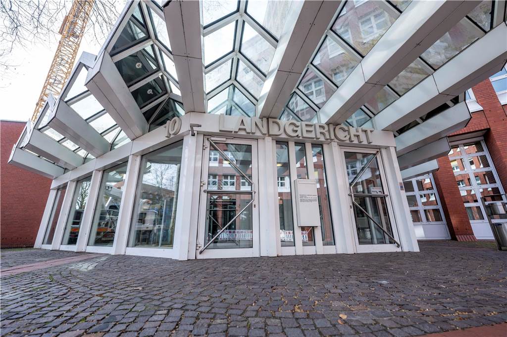 Geldstrafen nach Angriff auf Radfahrer Das Landgericht Münster von außen.