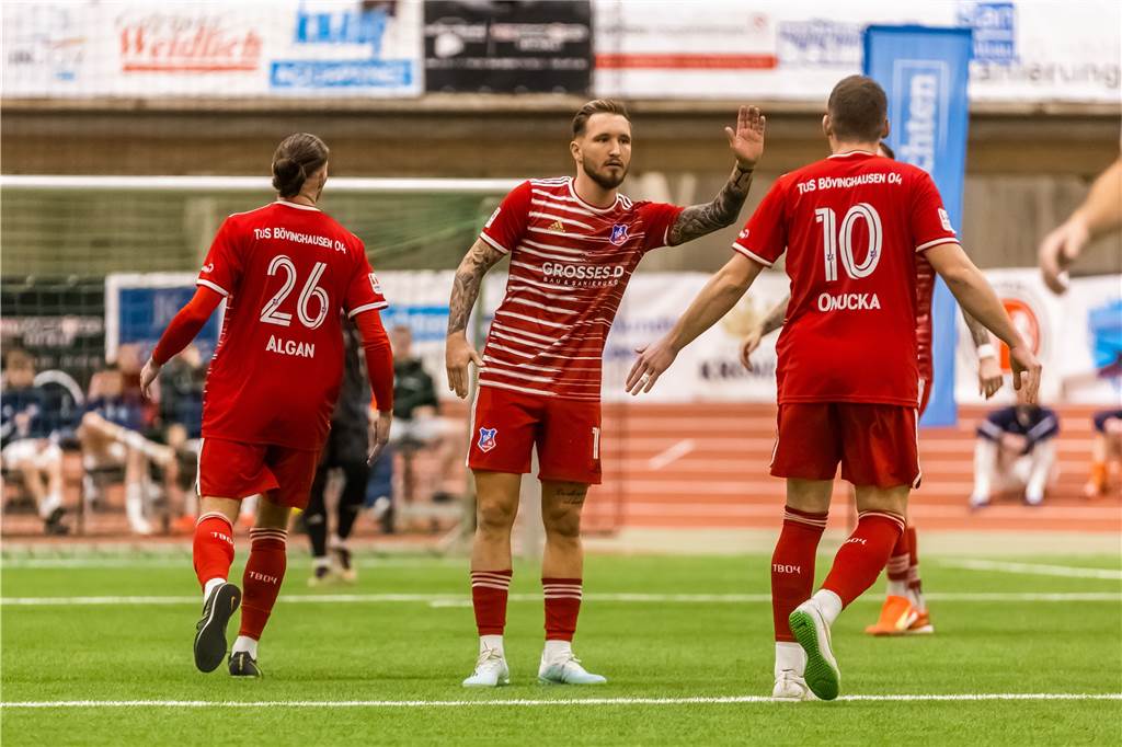 Der Favorit TuS Bövinghausen gewann 3:0 gegen den Hörder SC