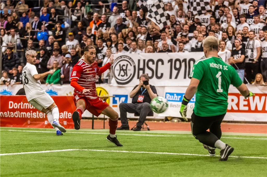 Der Favorit TuS Bövinghausen gewann 3:0 gegen den Hörder SC