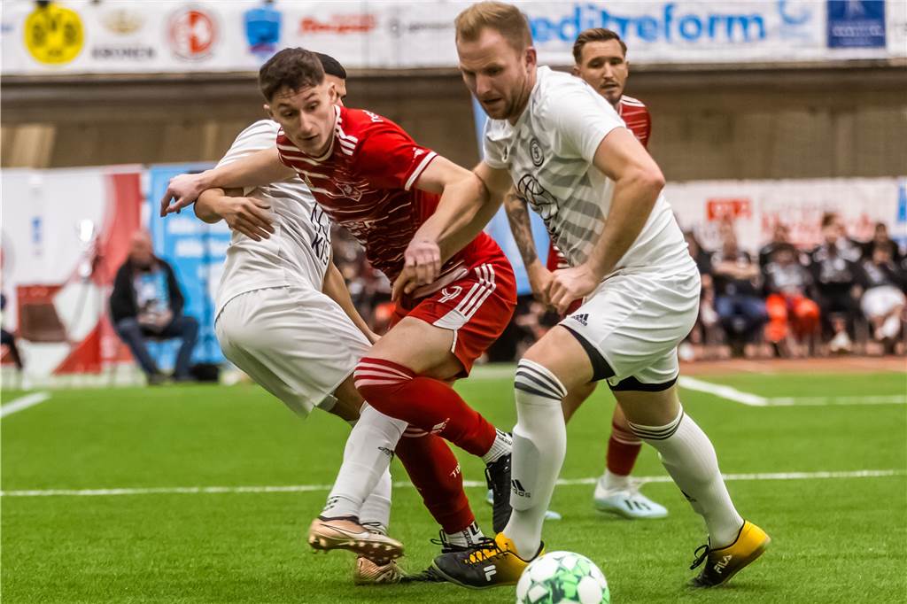 Der Favorit TuS Bövinghausen gewann 3:0 gegen den Hörder SC