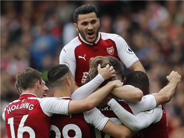 Der FC Arsenal um den Ex-Schalker Sead Kolasinac (oben) setzte sich souverän durch. Foto: Frank Augstein