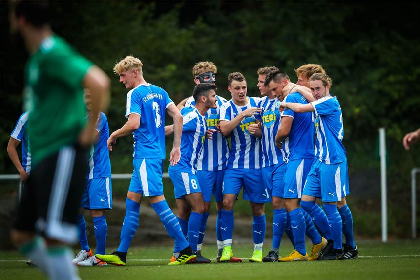 Westfalenliga-Duell im Livestream: Wir zeigen FC Brünninghausen - FC Lennestadt Der FC Brünninghausen trifft auf den FC Lennestadt.