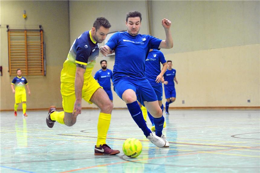 Der FC Frohlinde (rechts, mit Marc Flaczek) zog in das Endspiel ein, während die Spvg Schwerin in der Zwischenrunde ausschied.
