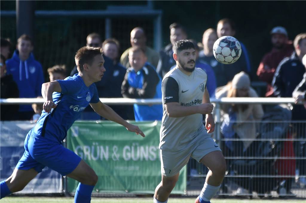FC Frohlinde und Spvg Schwerin vor „Knister-Derby“: Beide Teams sind in Torlaune Alihan Kurgan (r.) vom FC Frohlinde.