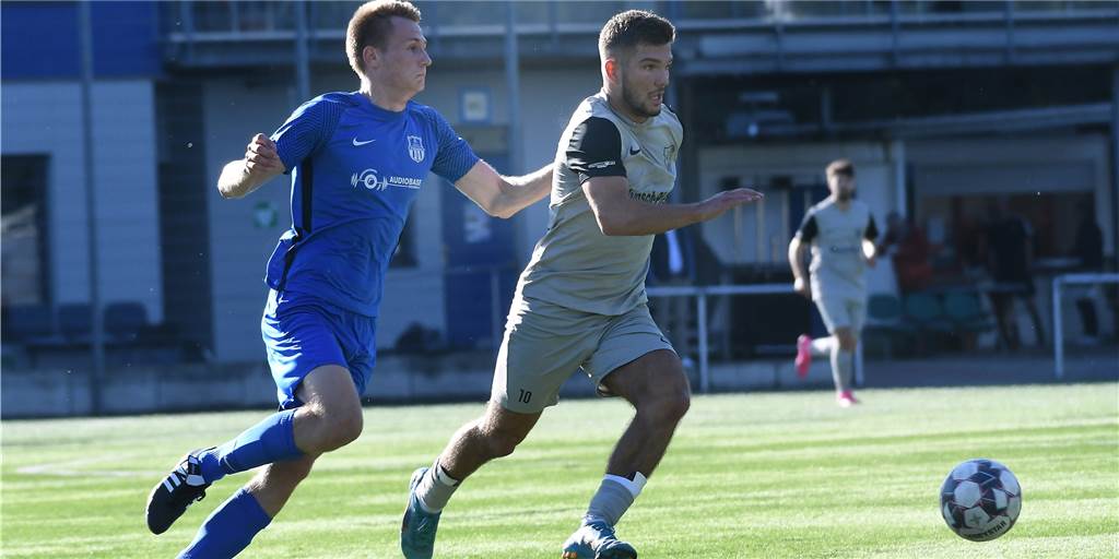 Wichtige Posten nicht besetzt: FC Frohlinde hat nicht nur an kleinem Spielerkader zu knabbern Emre Hamut (r.) vom FC Frohlinde