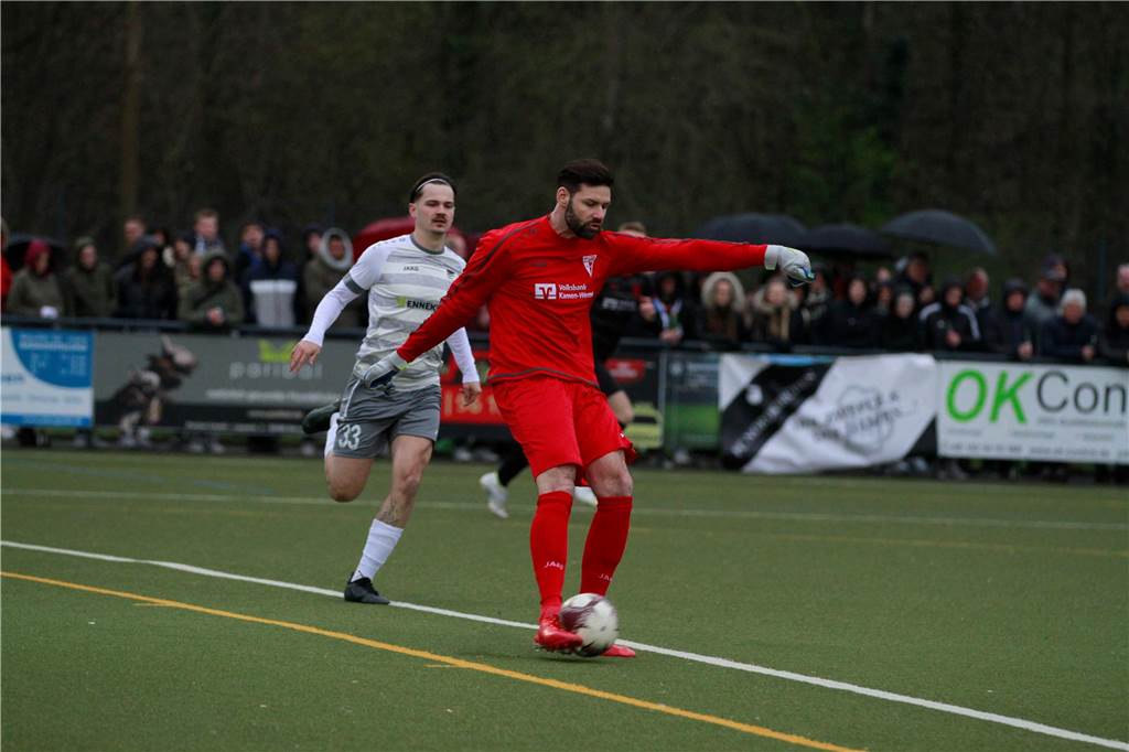 Der FC Nordkirchen schlägt den Werner SC Der FC Nordkirchen schlägt den Werner SC im Flutlichspiel am Donnerstagabend mit 1:0 im Lindert.