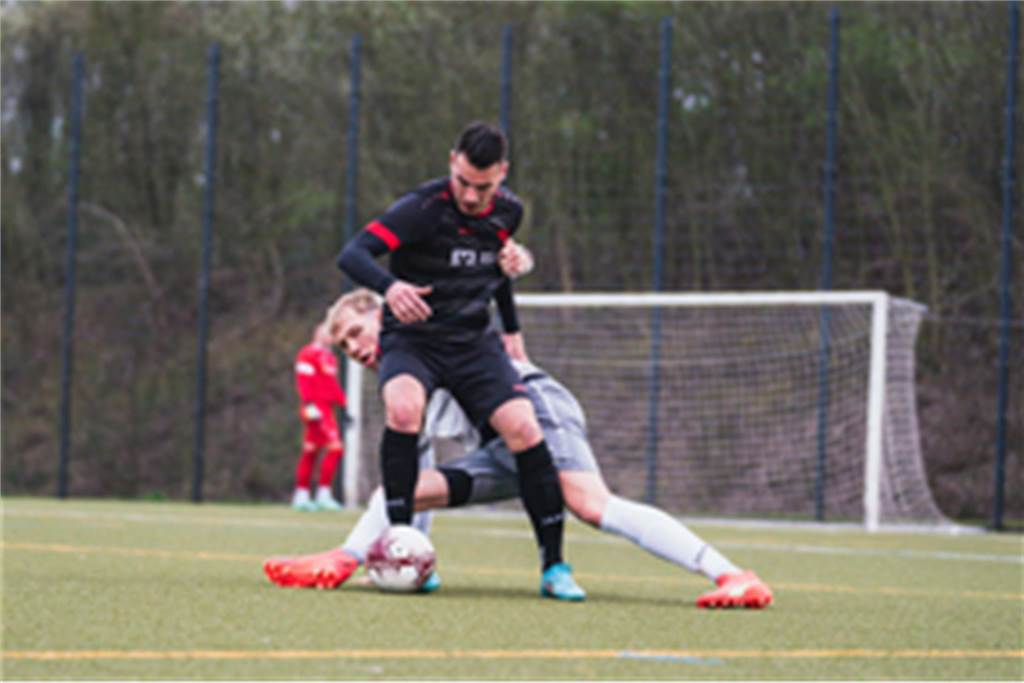 Der FC Nordkirchen schlägt den Werner SC im Flutlichspiel am Donnerstagabend mit 1:0 im Lindert.