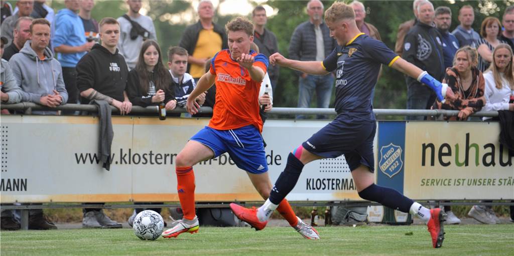 FC Ottenstein reagiert ohne langes Zögern auf die Tabellensituation Der FC Ottenstein (hier mit Joey Schnell) muss in diesem Jahr in der B-Liga spielen.