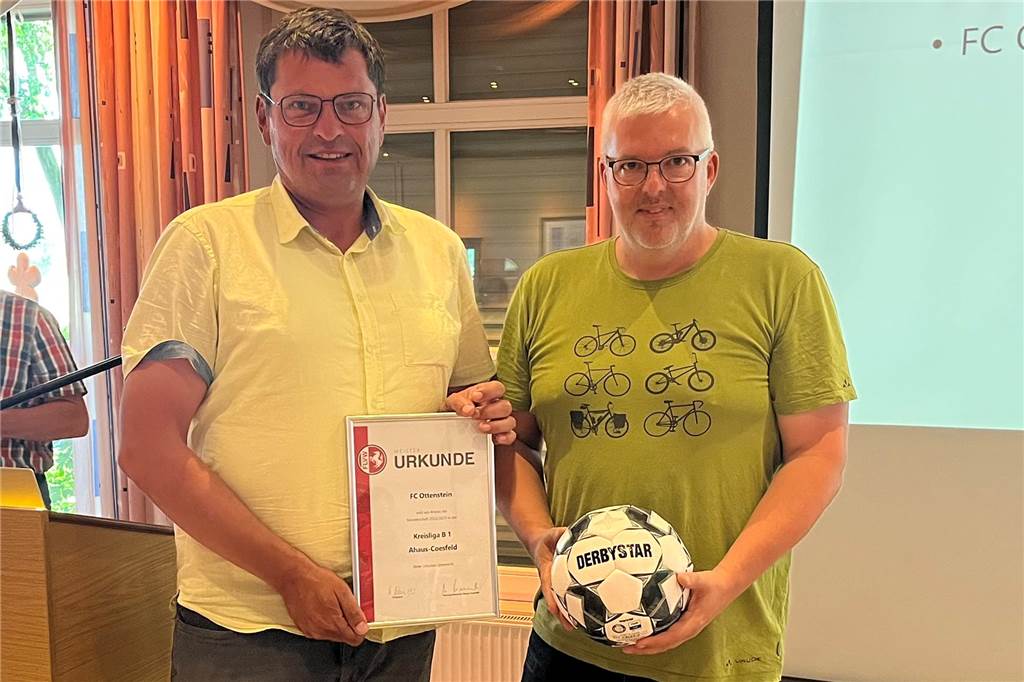 Erstes „Treffen der Vereine“ zum Saisonende Der FC Ottenstein wurde Meister in der Kreisliga B1.