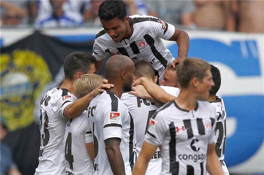 Magdeburg verliert beim Zweitliga-Debüt gegen St. Pauli Der FC St. Pauli hat die Partie in Magdeburg gedreht. Foto: Joachim Sielski