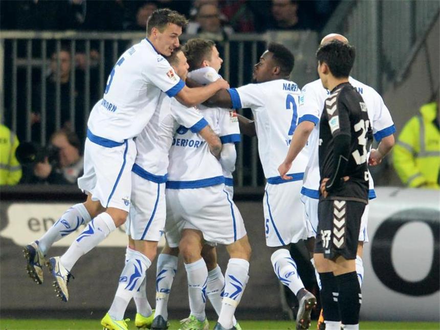 3:4 gegen Paderborn: Neuer Rückschlag für St. Pauli Der FC St. Pauli hat im Kampf um den Aufstieg einen herben Dämpfer hinnehmen müssen.