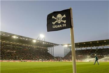 Der FC St. Pauli hat im Sommer 2017 eine langfristige Kooperationspartnerschaft mit Stoke City vereinbart. Foto: Daniel Reinhardt