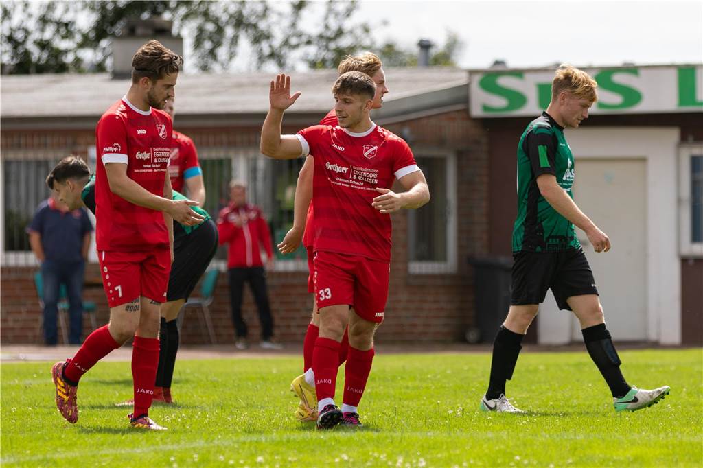 Vier Teams überragen, zwei suchen ihre Form: HSC-Dauerbrenner - VfL holt Siege am Fließband Der FCO steht nach dem 10:0 in Lünern in Runde zwei.