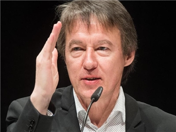 Der Festspielleiter Frank Hoffmann ist sehr zufrieden. Foto: Bernd Thissen
