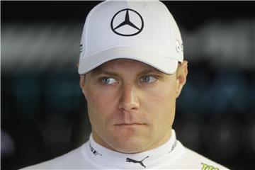 Der Finne Valtteri Bottas testete den neuen Mercedes als Erster. Foto: Nelson Antoine/AP