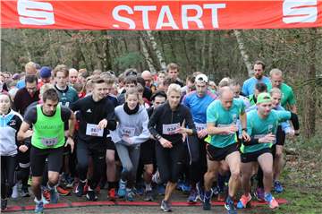 Der Flaesheimer Silvesterlauf lockt immer viele Laufbegeisterte aus verschiedensten Orten an. 