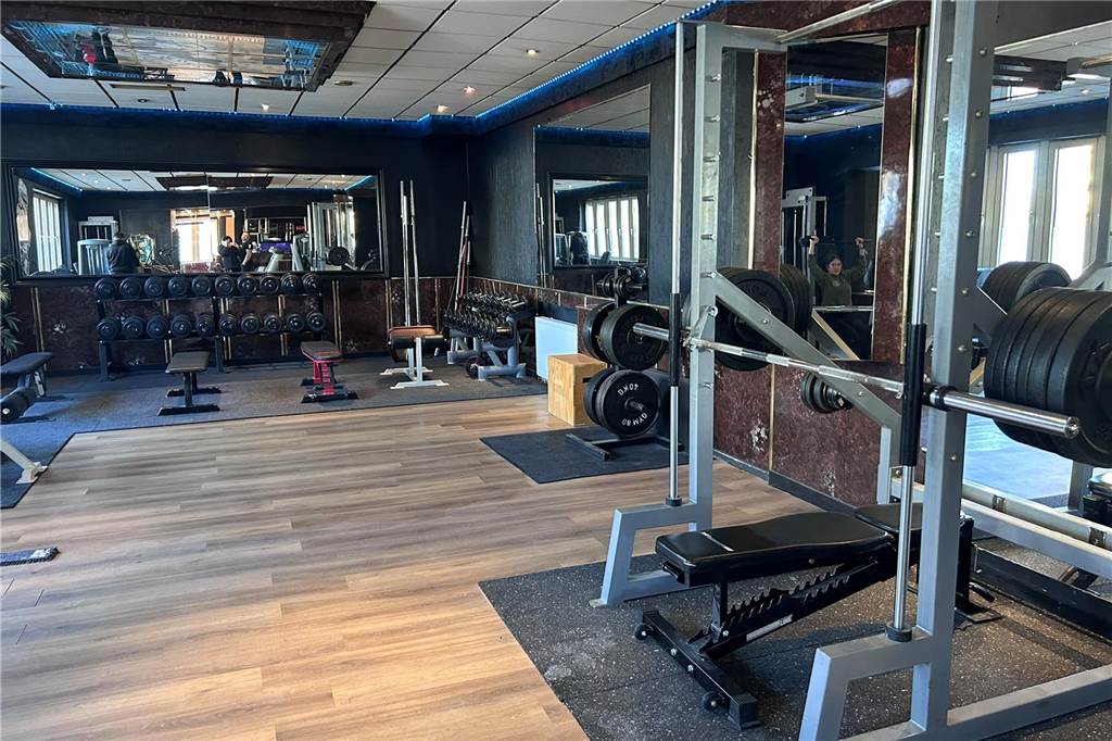 Neues Fitnessstudio in Brambauer: Dank Bootcamp zur Bikini-Figur Der Fokus im Fitnessstudio T-Flex liegt auf dem Krafttraining. Dafür stehen die meisten Geräte bereit.