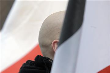 Der Fonds „Härteleistungen für Opfer extremistischer Übergriffe“ existiert seit 2001 und wurde eingerichtet, um Opfer rechter Gewalt zu unterstützen. Foto: Fredrik von Erichsen/Symbol