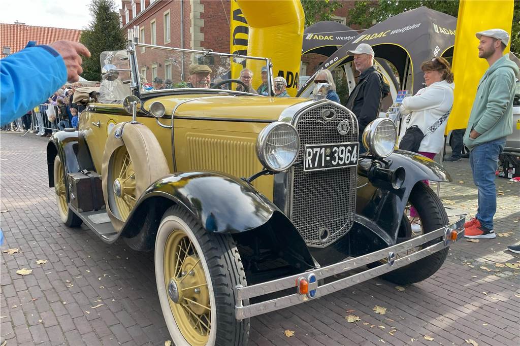 Der Ford Modell A Cabriolet gehört zu den ältesten Exemplaren beim Oldtimertreff