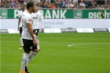 Der Frankfurter Simon Falette muss zwei Spiele pausieren. Foto: Hasan Bratic