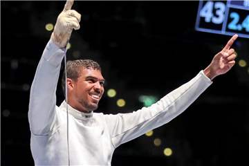 Der französische Degenfechter Yannick Borel besiegte im WM-Finale Rubén Limardo aus Venezuela mit 15:4. Foto: Jan Woitas