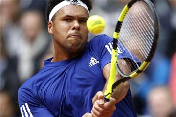 Der Franzose Jo-Wilfried Tsonga hat gegen Serbien den entscheidenden dritten Punkt zum Finaleinzug erspielt. Foto: Michel Spingler
