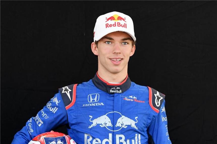 F1-Team Red Bull verpflichtet Gasly als Stammpilot Der Franzose Pierre Gasly bekommt ein Cockpit bei Red Bull als neuer Kollege von Max Verstappen. Foto: Joe Castro/AAP